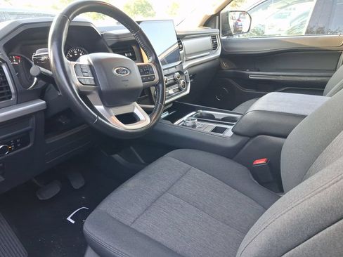 Used 2024 Ford Expedition Max XLT RWD image 4