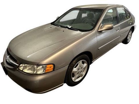 Used 2000 Nissan Altima XE FWD image 1