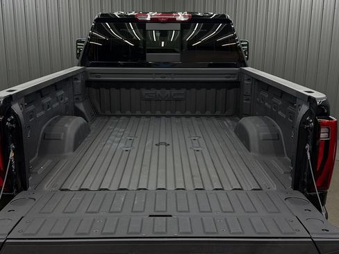 Used 2026 GMC Sierra 3500 Denali Ultimate AWD/4WD image 17