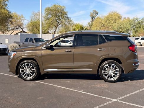 Used 2023 GMC Terrain Denali AWD/4WD image 3