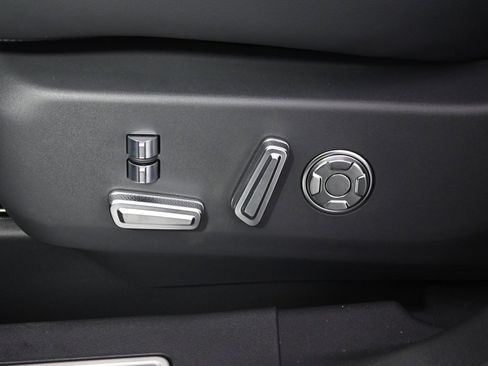 New 2026 Lincoln Nautilus Reserve image 14