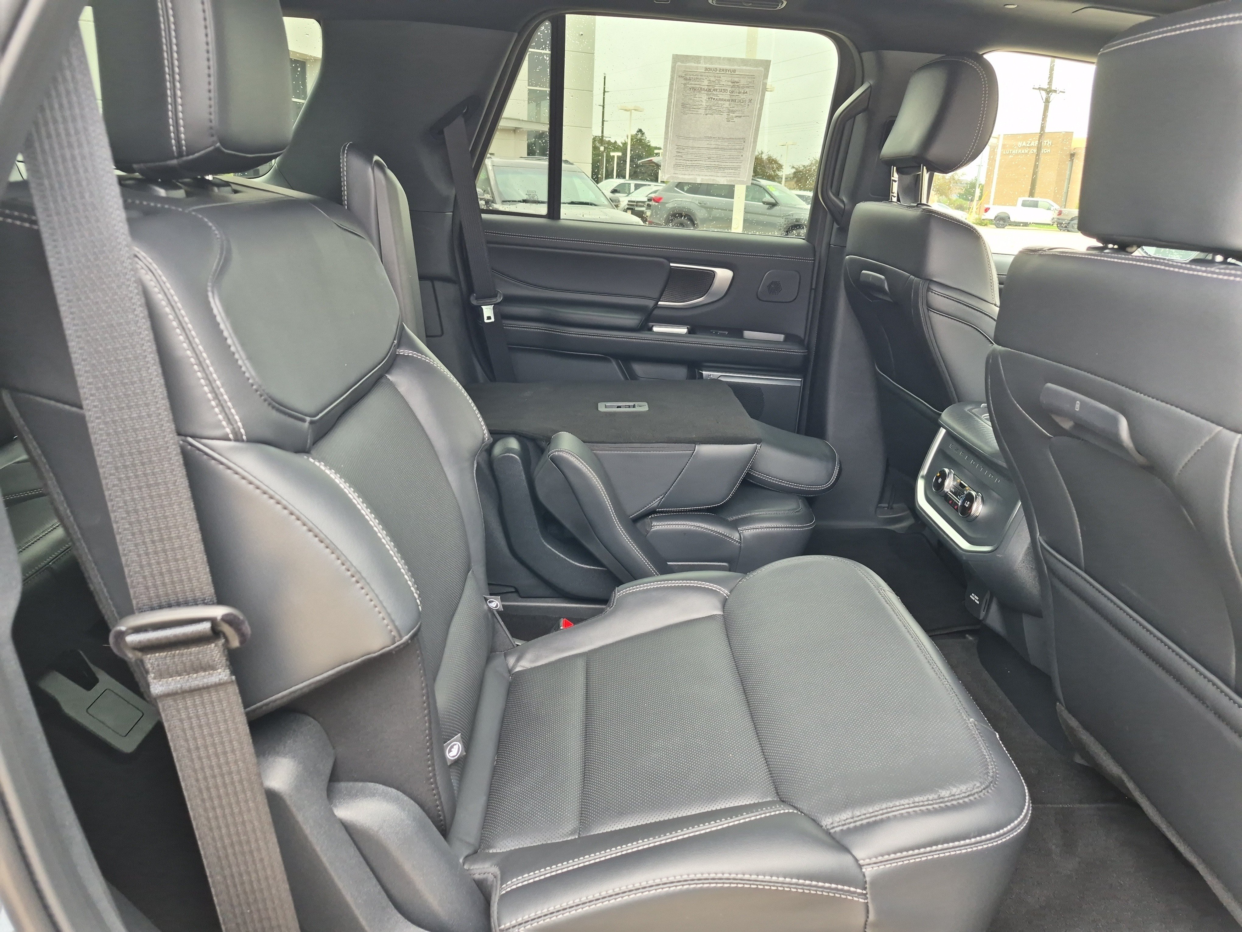 Used 2025 Ford Expedition Platinum w/ Stealth Performance Package AWD/4WD image 13