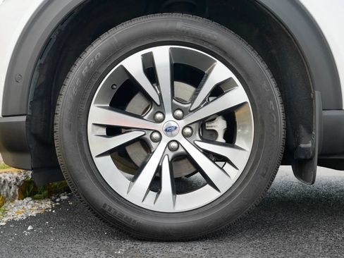 Used 2020 Ford Explorer Platinum w/ Premium Technology Package AWD/4WD image 15