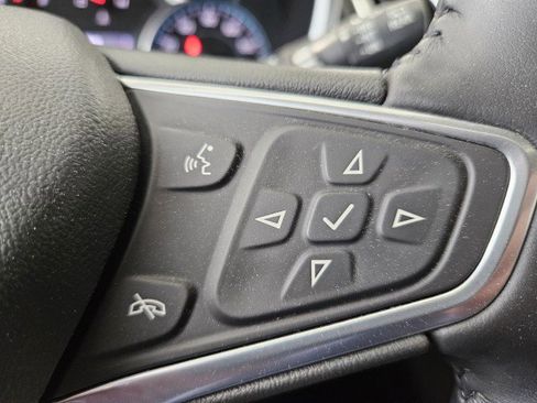 Used 2022 Chevrolet Equinox Premier image 27