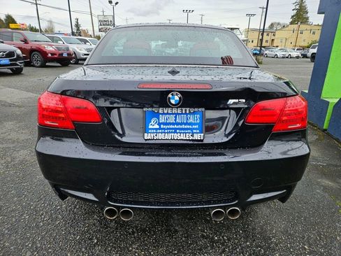 Used 2011 BMW M3 Convertible w/ Convenience Pkg image 4