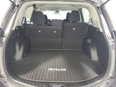 Used 2017 Toyota RAV4 LE w/ All Weather Liner Package AWD/4WD image 31