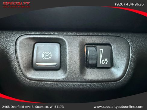 Used 2017 GMC Acadia SLE w/ Driver Alert Package I image 31