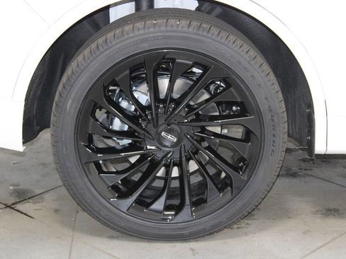 New 2026 Lincoln Aviator Reserve AWD/4WD image 13