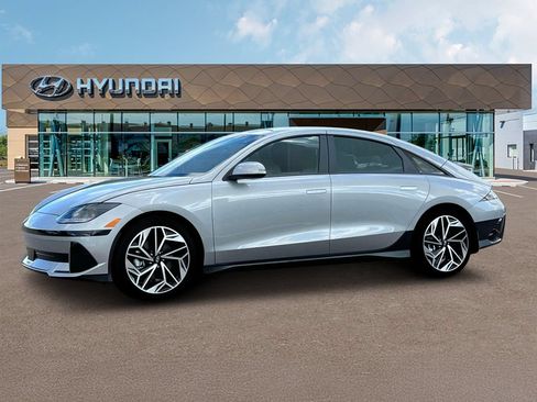 New 2025 Hyundai Ioniq 6 SEL RWD image 2