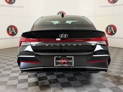 New 2026 Hyundai Elantra SEL Sport Premium FWD image 7