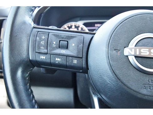 Used 2023 Nissan Pathfinder SV image 19