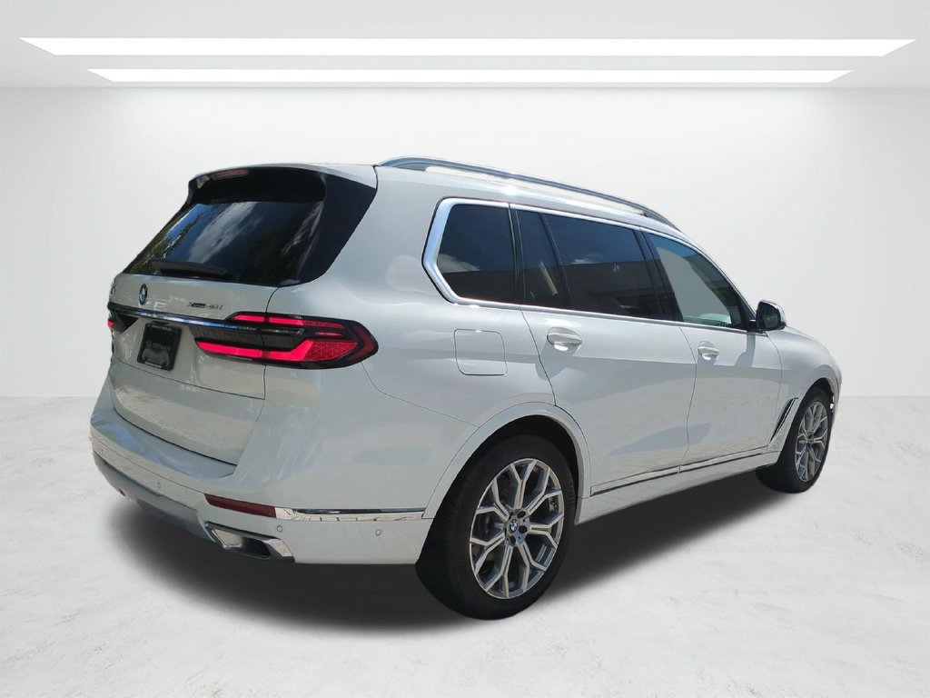 New 2026 BMW X7 xDrive40i w/ Premium Package AWD/4WD image 4