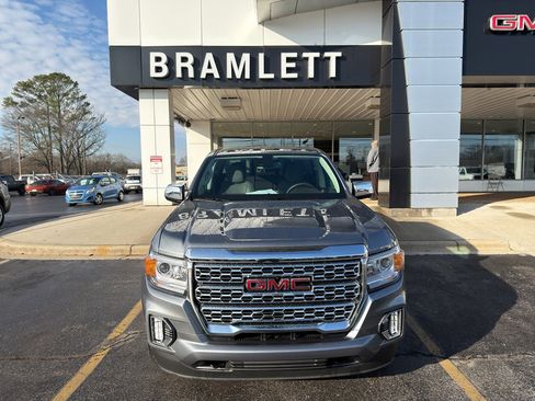 Certified 2022 GMC Canyon Denali image 2