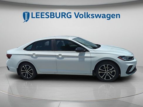 New 2026 Volkswagen Jetta Sport FWD image 2