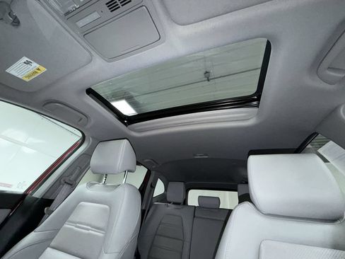 Used 2020 Honda CR-V Touring image 23