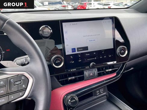 Used 2023 Lexus NX 250 FWD w/ Towing Package (2000 Lbs) image 6