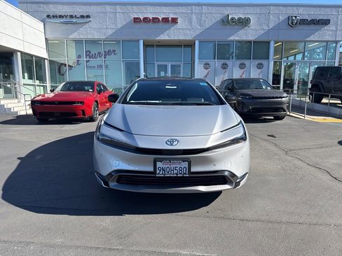 Used 2024 Toyota Prius XLE image 2