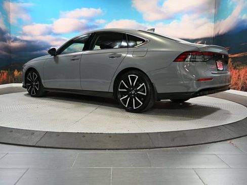 Used 2025 Honda Accord Touring image 6