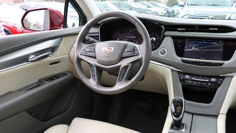 Used 2017 Cadillac XT5 Premium Luxury w/ Driver Assist Package FWD image 20