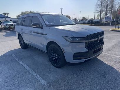 Used 2025 Lincoln Navigator Reserve w/ Jet Appearance Package