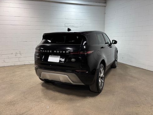 Used 2023 Land Rover Range Rover Evoque SE AWD/4WD image 7
