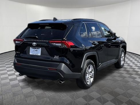 Used 2025 Toyota RAV4 XLE AWD/4WD image 6