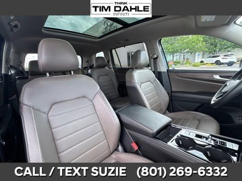 Used 2025 Volkswagen Atlas SEL AWD/4WD image 25