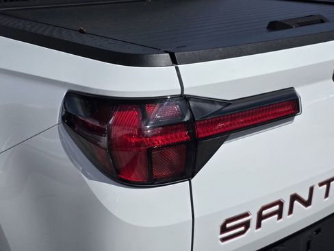 Used 2024 Hyundai Santa Cruz Limited image 7