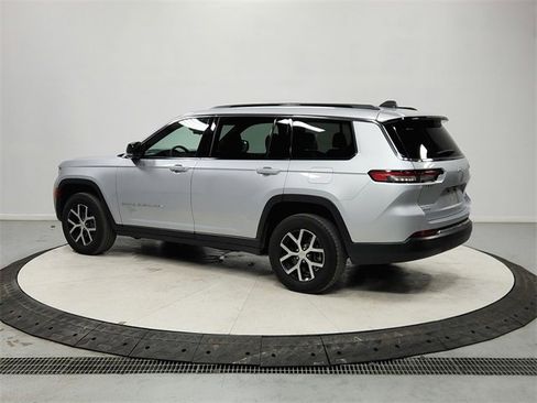 Used 2024 Jeep Grand Cherokee L Limited w/ Luxury Tech Group II image 5