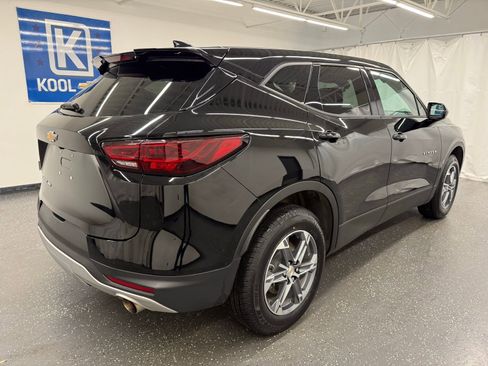 Used 2025 Chevrolet Blazer LT image 2