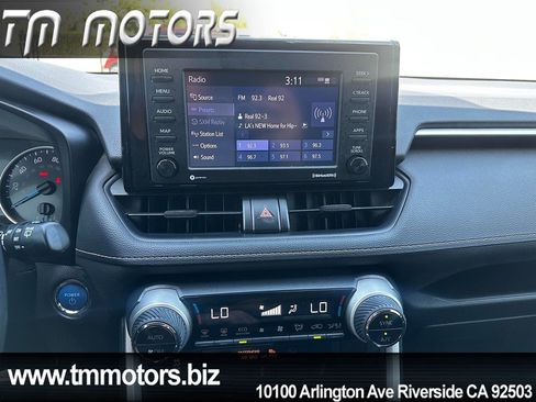 Used 2021 Toyota RAV4 XLE AWD/4WD image 14