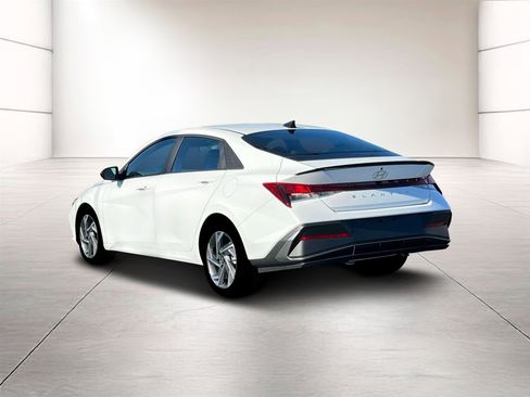 New 2025 Hyundai Elantra Sport image 5
