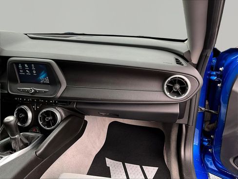 Used 2016 Chevrolet Camaro LT RWD image 24