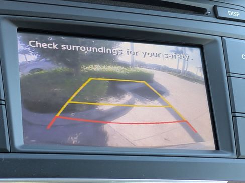 Used 2017 Hyundai Santa Fe Sport image 23