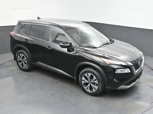 Used 2023 Nissan Rogue SV FWD image 23