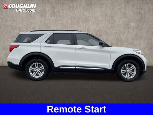 Used 2023 Ford Explorer XLT w/ Equipment Group 202A image 6