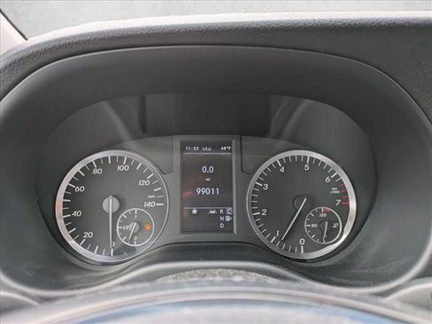 Used 2016 Mercedes-Benz Metris Passenger image 10