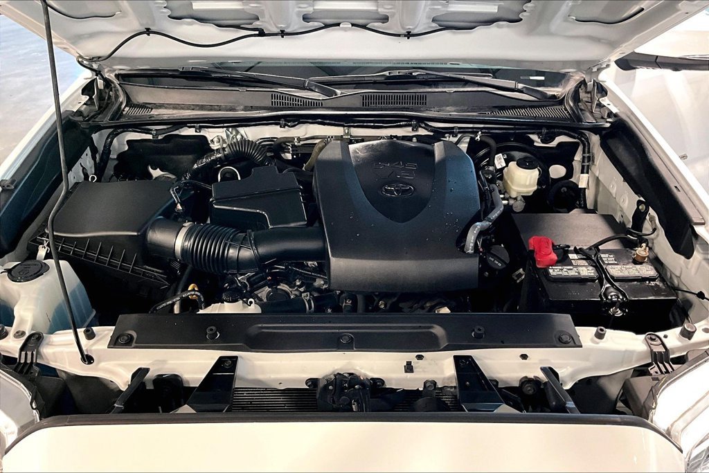 Used 2020 Toyota Tacoma TRD Sport w/ Advanced Technology Package AWD/4WD image 31