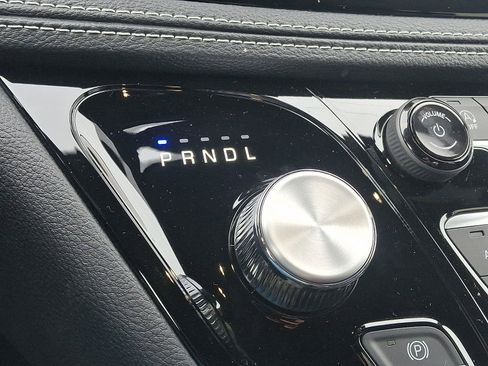 New 2026 Chrysler Pacifica Select image 11