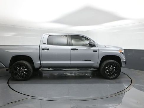 Used 2021 Toyota Tundra SR5 w/ Trail Edition image 11