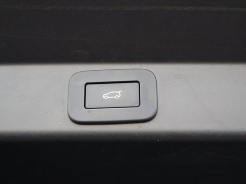 Used 2024 Land Rover Range Rover Sport Dynamic SE image 17