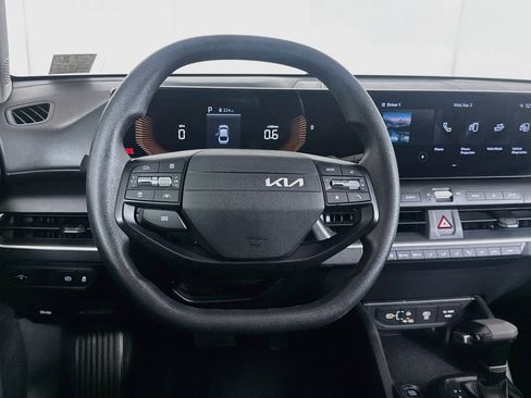 Used 2025 Kia K4 FWD image 18