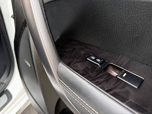 Used 2014 Kia Sorento SX FWD image 21