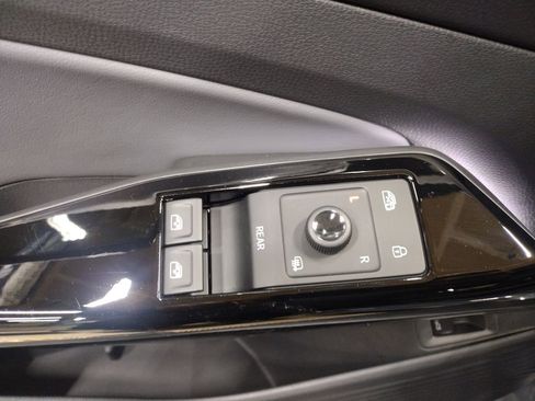 New 2025 Volkswagen ID.4 Pro S image 23