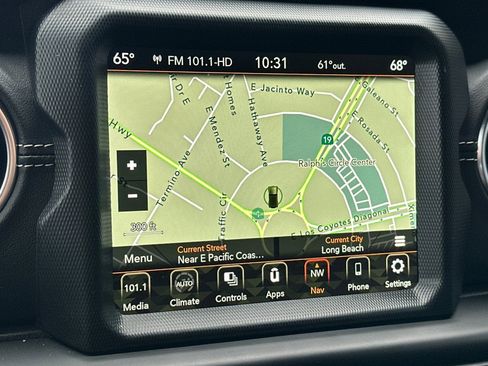 Used 2023 Jeep Wrangler Sahara image 19