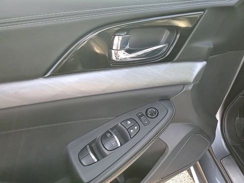 Used 2016 Nissan Maxima 3.5 SV image 12