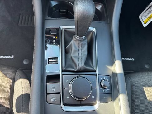 New 2026 MAZDA MAZDA3 2.5 S Hatchback FWD image 19