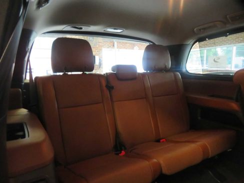 Used 2017 Toyota Sequoia Platinum AWD/4WD image 28