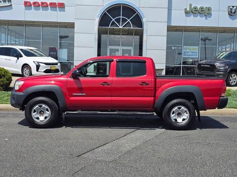 Used 2015 Toyota Tacoma PreRunner w/ Convenience Package RWD image 23