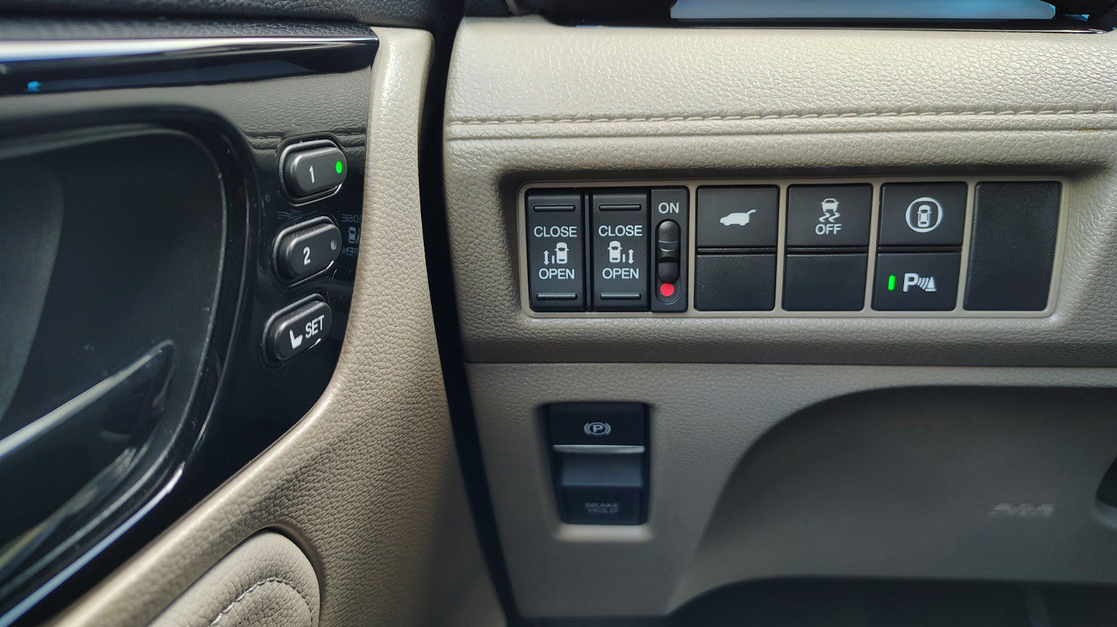 Used 2023 Honda Odyssey Elite image 44